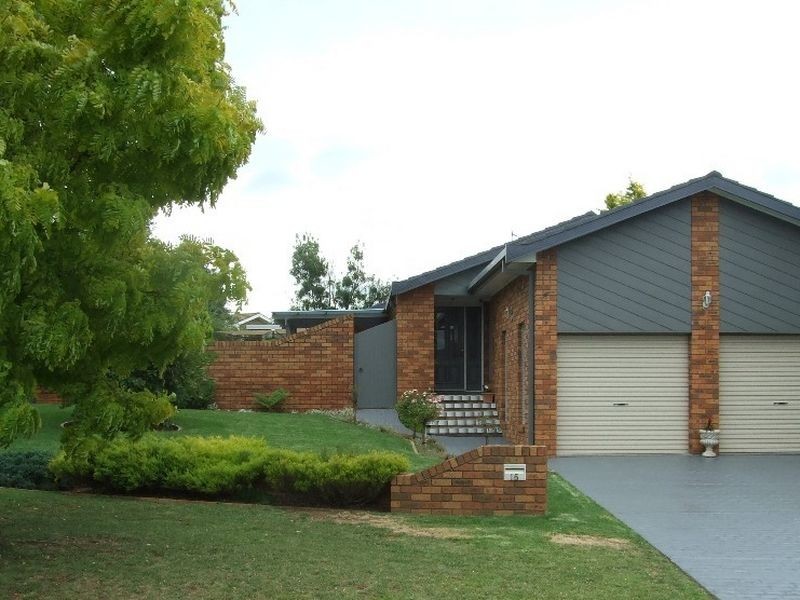 15 James Sheahan Drive, Orange NSW 2800