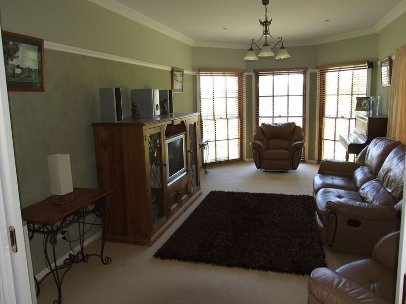 Brigalow Kangaroobie Lane, Orange NSW 2800