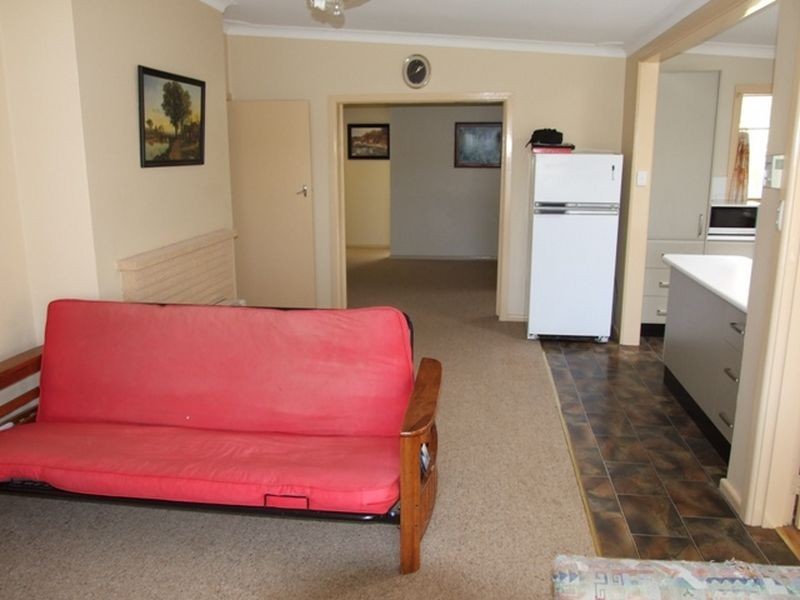 31 Allenby Road, Orange NSW 2800