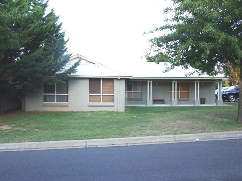 1 Darcy Place, Orange NSW 2800