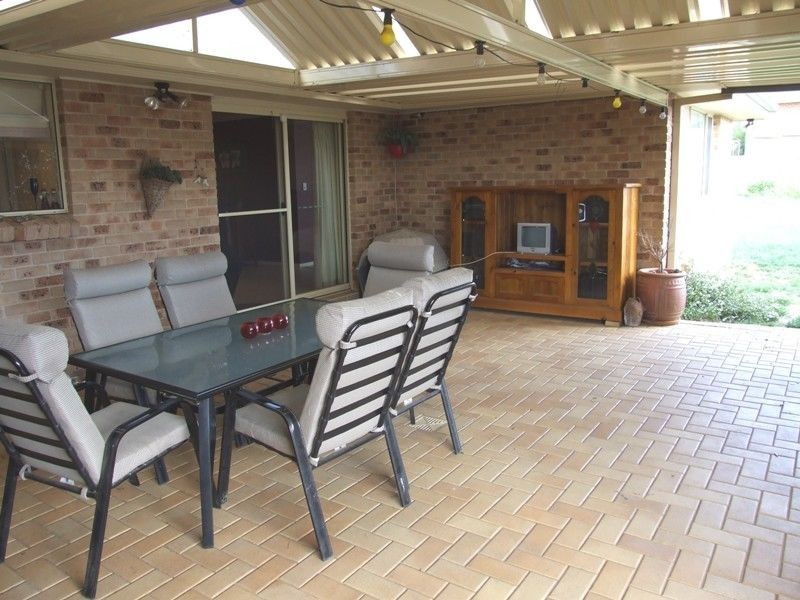 52 Olympic Drive, Orange NSW 2800