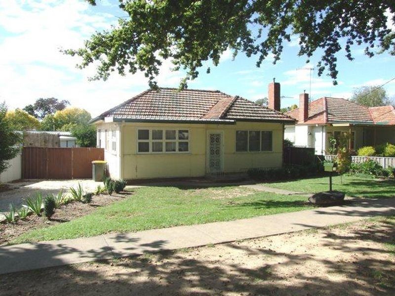 18 Fox Avenue, Orange NSW 2800