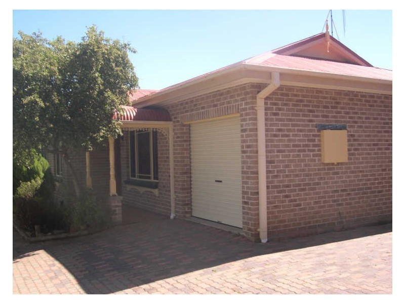 2/57 Casey Street, Orange NSW 2800