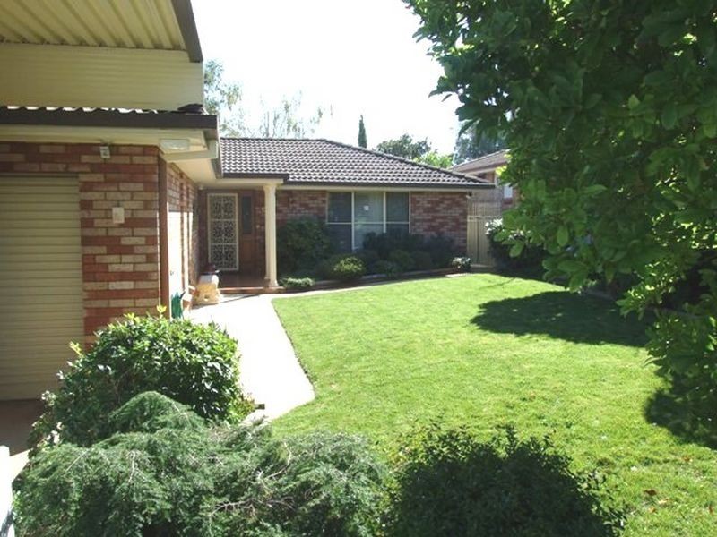 9 Holly Place, Orange NSW 2800
