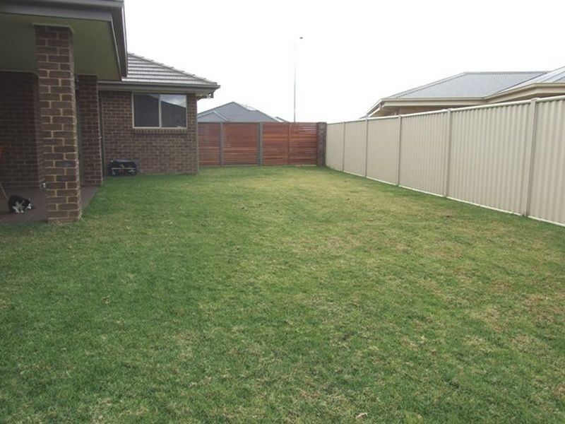 6 Candlebark Crescent, Orange NSW 2800