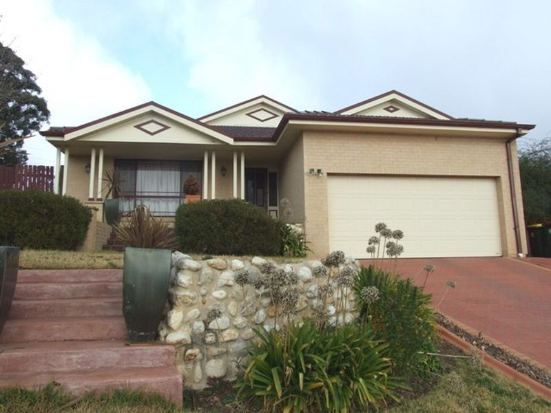 7 Emily Place, Orange NSW 2800