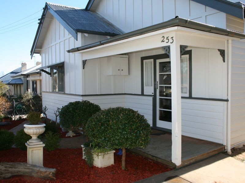 253 Byng Street, Orange NSW 2800