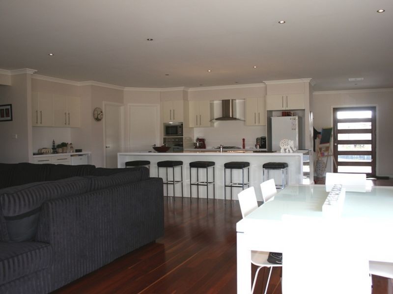 4 Stewart Close, Orange NSW 2800