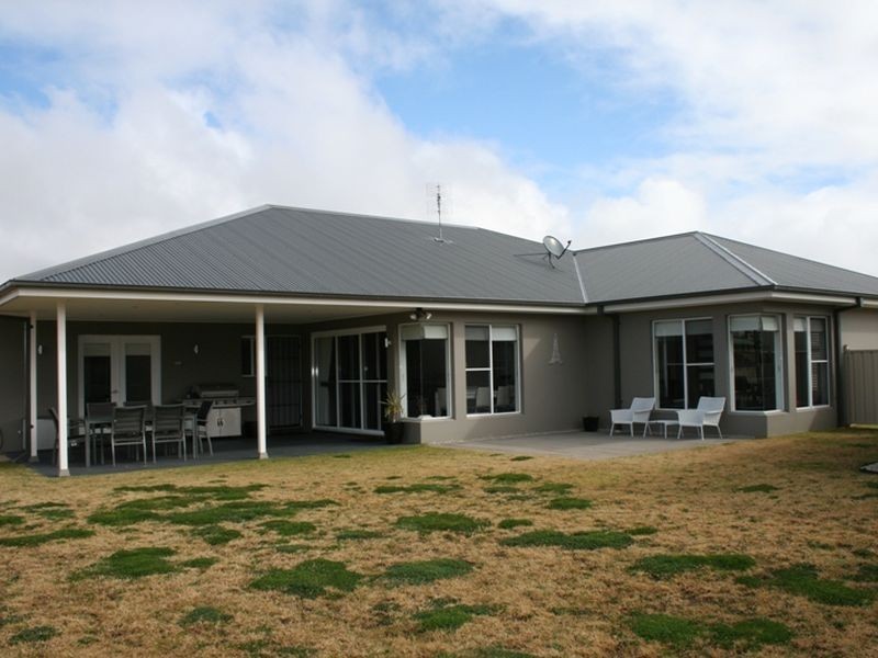 4 Stewart Close, Orange NSW 2800