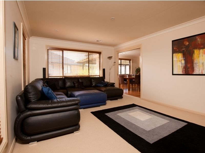9 Rutherford Place, Orange NSW 2800