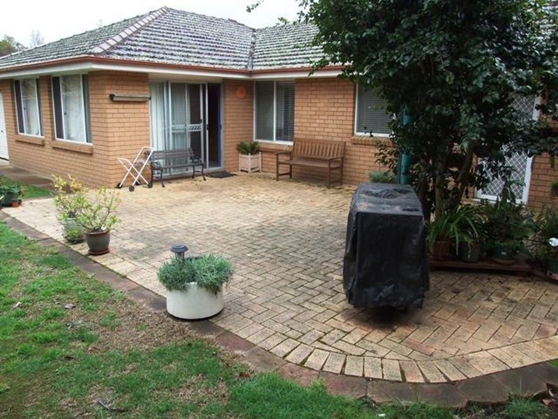 16 Kooronga Avenue, Orange NSW 2800
