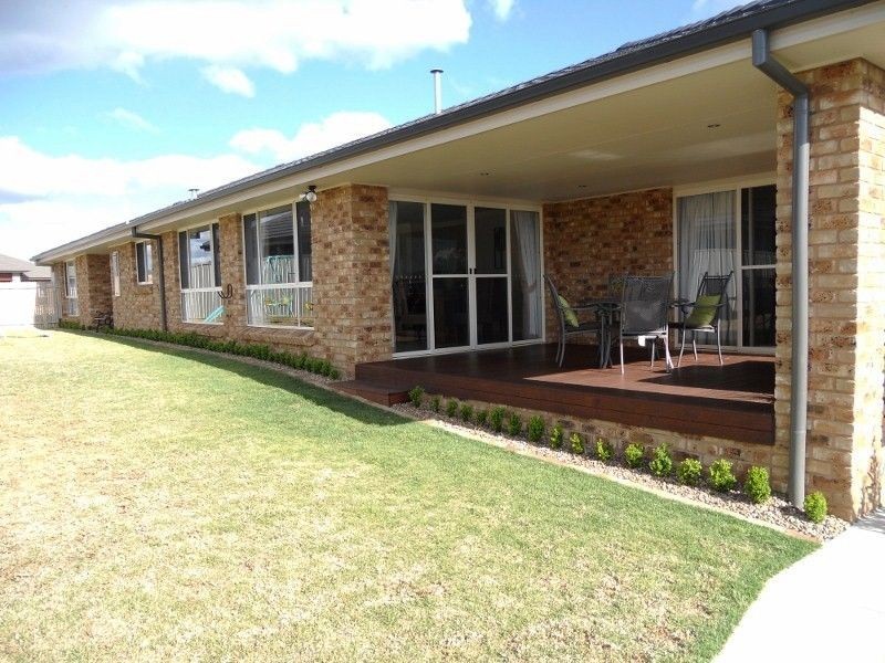 7 Candlebark Crescent, Orange NSW 2800