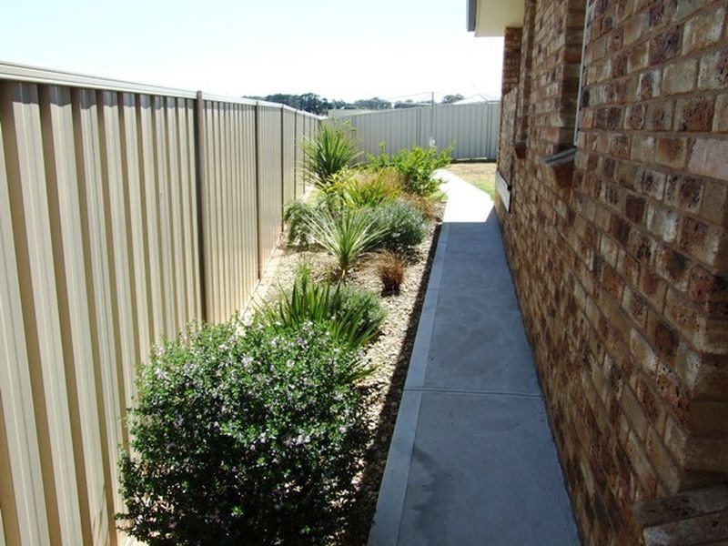 7 Candlebark Crescent, Orange NSW 2800