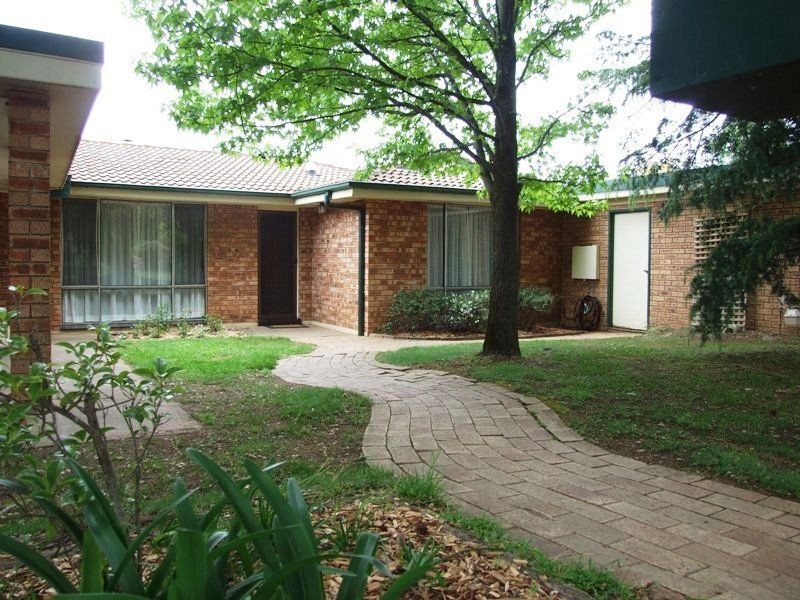 15 Wahratta Way, Orange NSW 2800