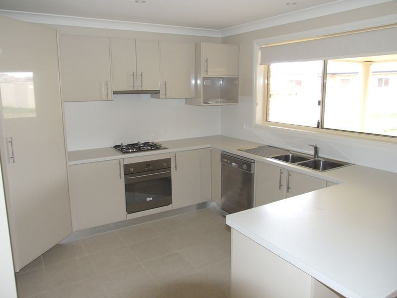 4 Brooklands Drive, Orange NSW 2800