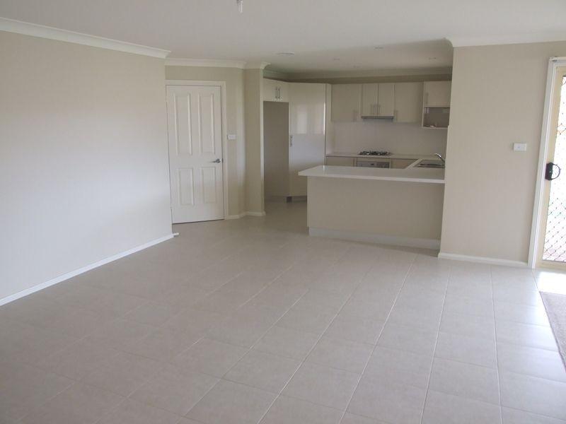 4 Brooklands Drive, Orange NSW 2800