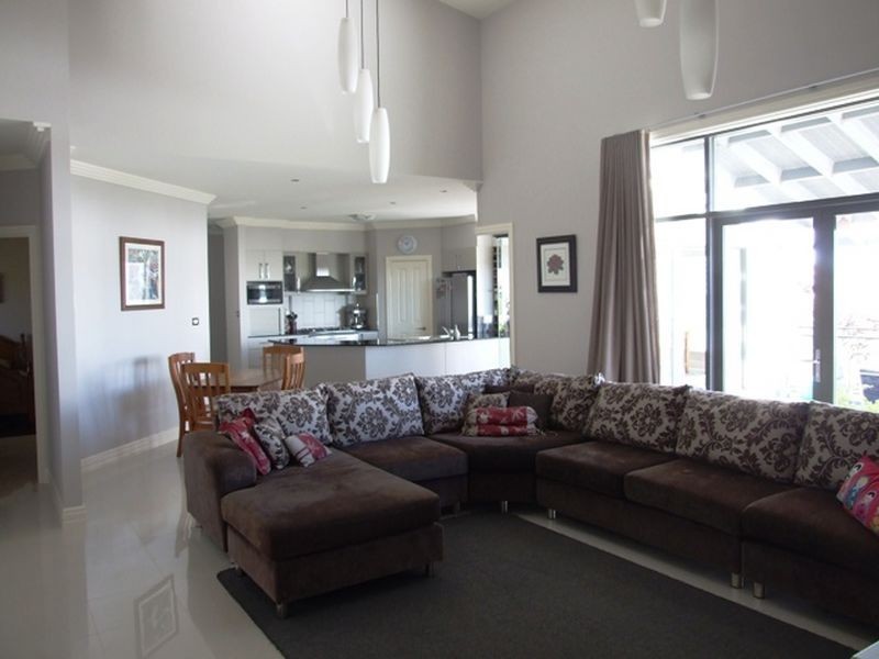 22 Valencia Drive, Orange NSW 2800