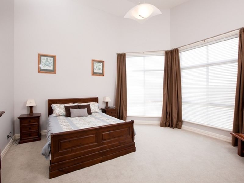 22 Valencia Drive, Orange NSW 2800