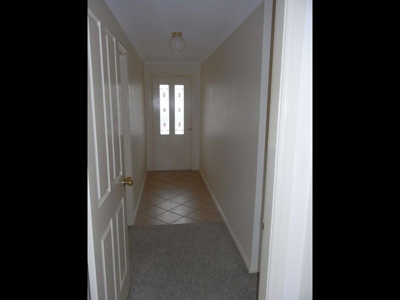 1 Stratford Close, Orange NSW 2800