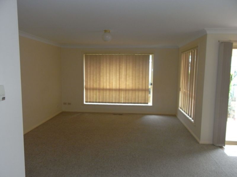 1 Stratford Close, Orange NSW 2800