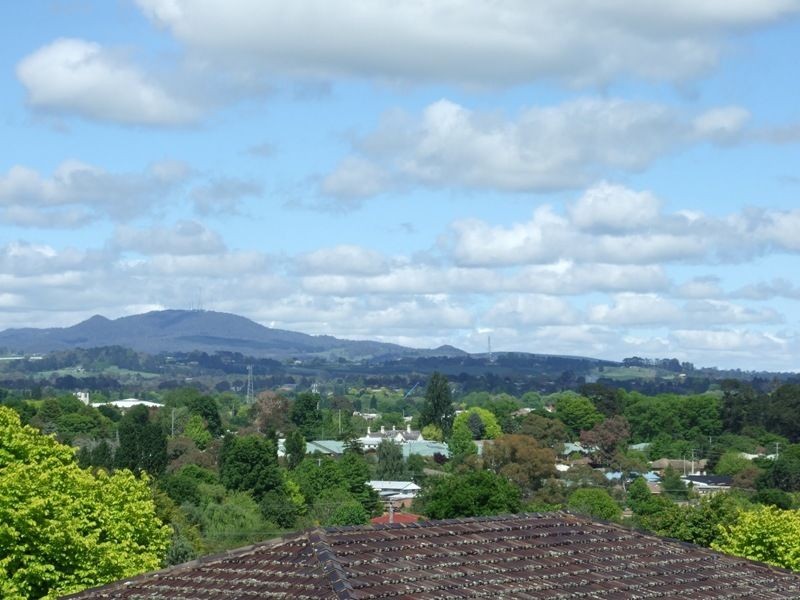 96 Bletchington Street, Orange NSW 2800