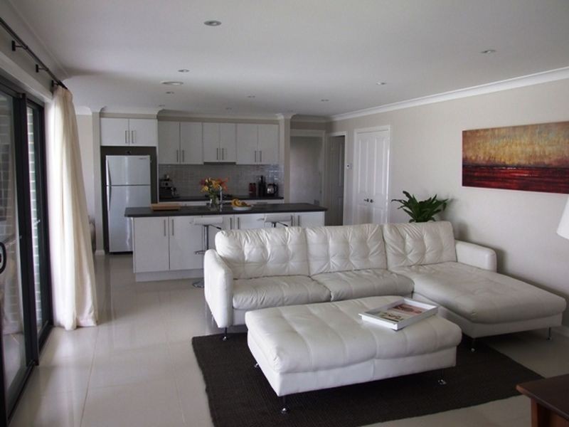 9 Candlebark Crescent, Orange NSW 2800