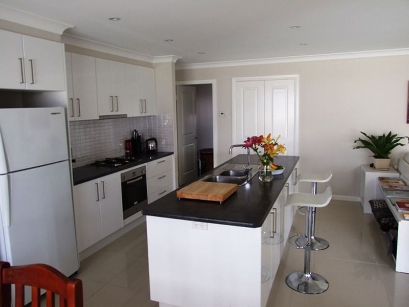 9 Candlebark Crescent, Orange NSW 2800