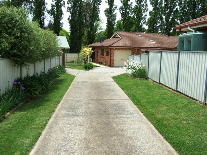 12 Orchard Grove Road, Orange NSW 2800