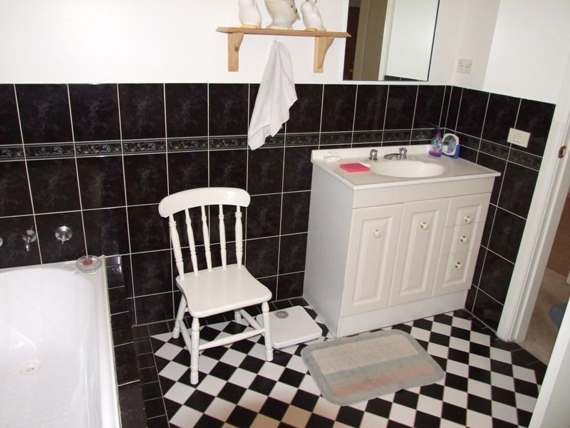 12 Orchard Grove Road, Orange NSW 2800