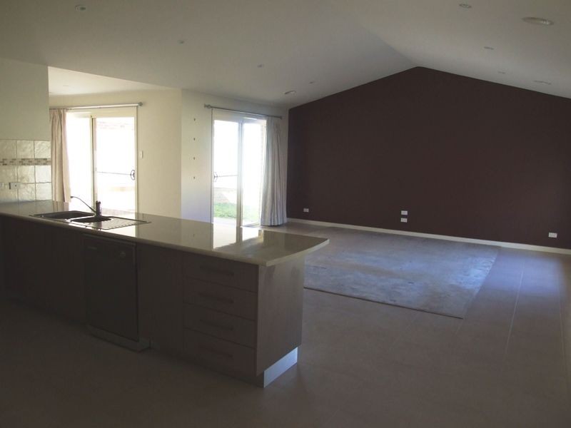 11 Brock Place, Orange NSW 2800