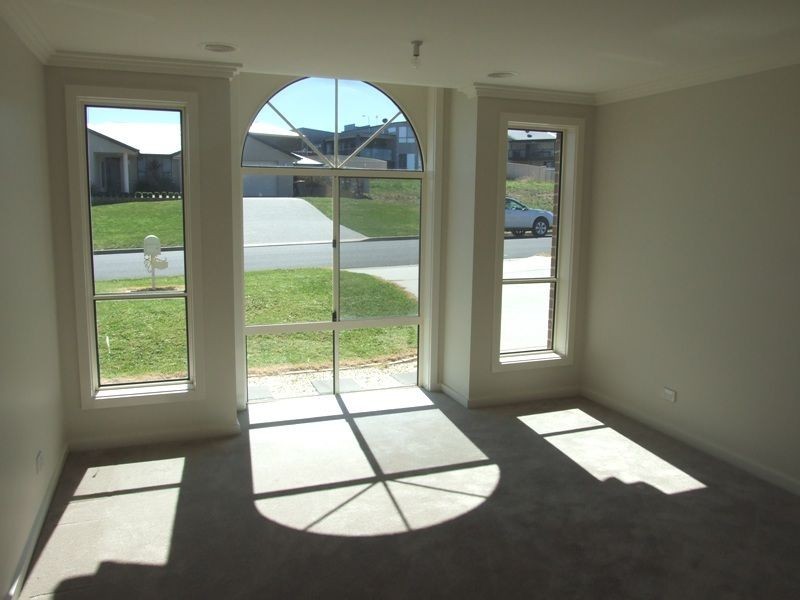 11 Brock Place, Orange NSW 2800