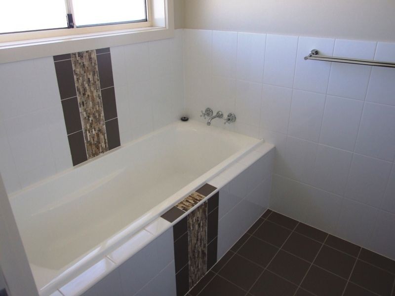 11 Brock Place, Orange NSW 2800