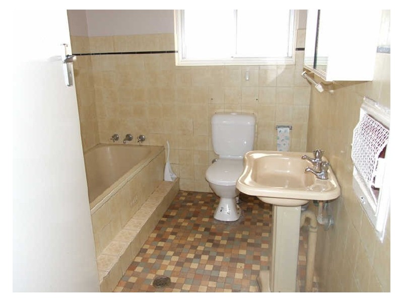 121 Bathurst Road, Orange NSW 2800