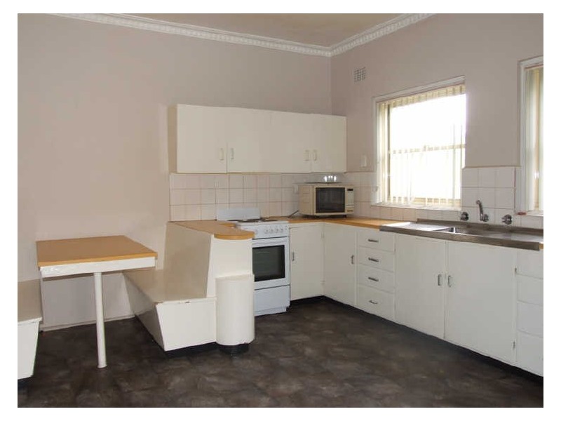 121 Bathurst Road, Orange NSW 2800