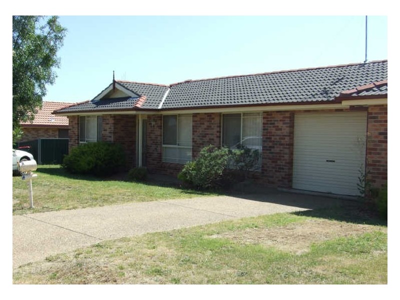 32 Northstoke Way, Orange NSW 2800