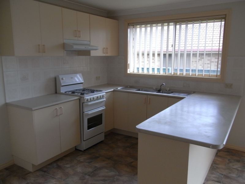 32 Northstoke Way, Orange NSW 2800