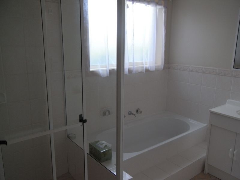 32 Northstoke Way, Orange NSW 2800