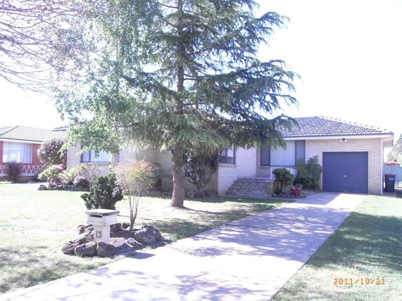 13 James Cook Crescent, Orange NSW 2800