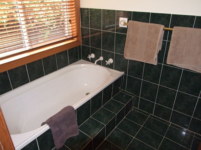 9 Lyrebird Place, Orange NSW 2800