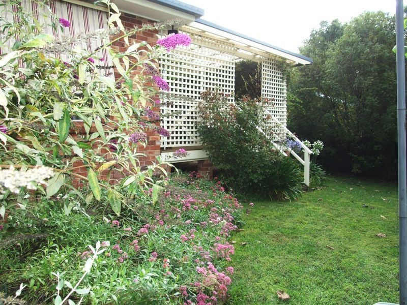 9 Lyrebird Place, Orange NSW 2800