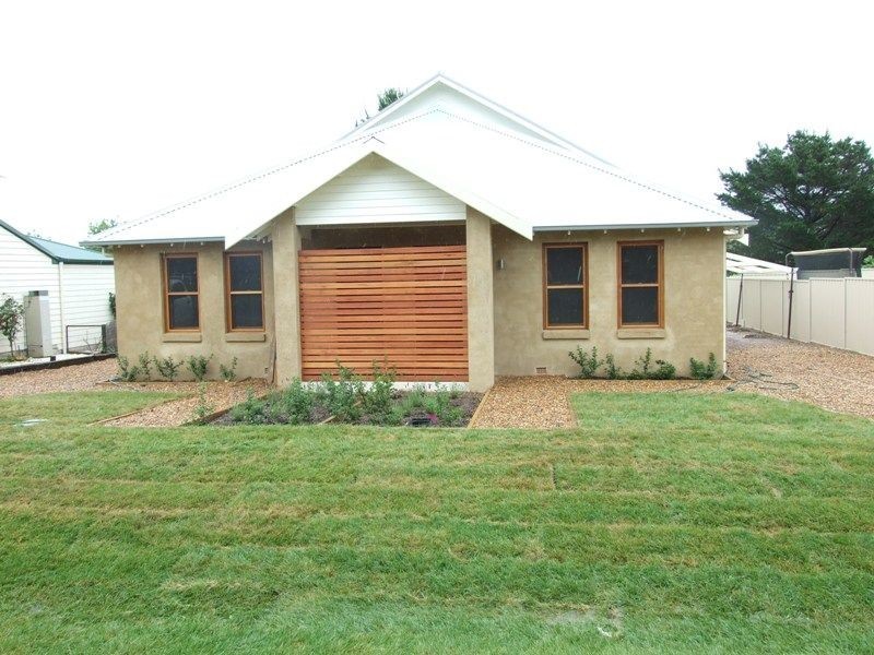 11 Unwin Street, Millthorpe NSW 2798