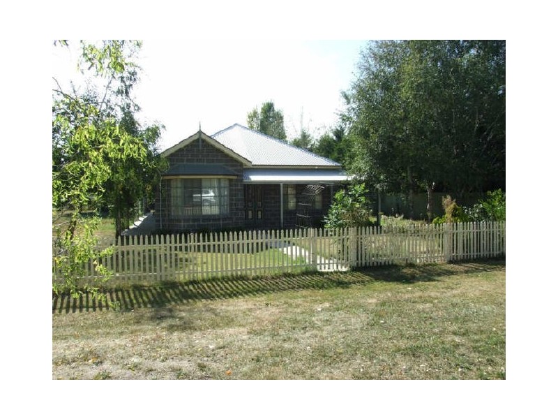 2 Grove Street, Spring Hill NSW 2800