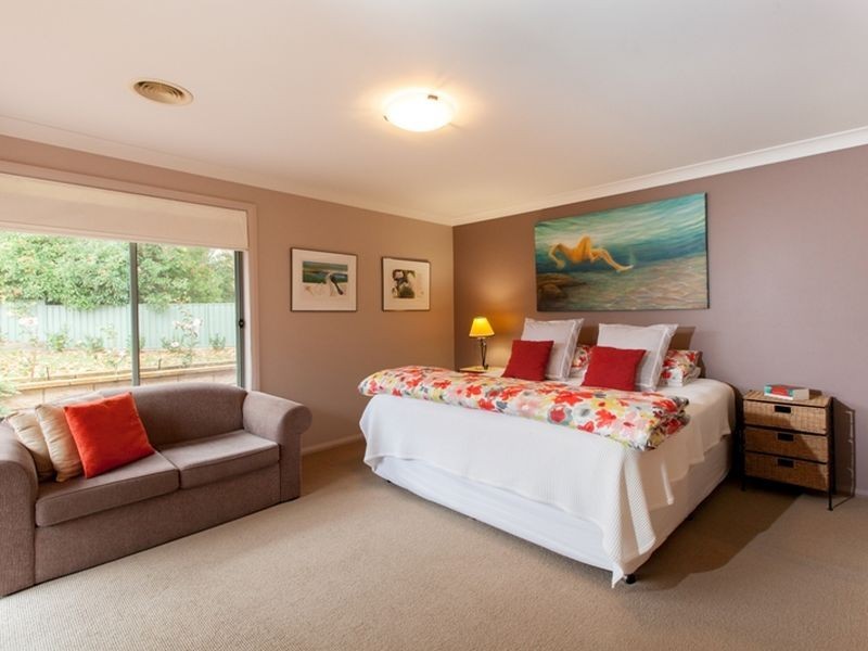 37 Goldfinch Way, Orange NSW 2800