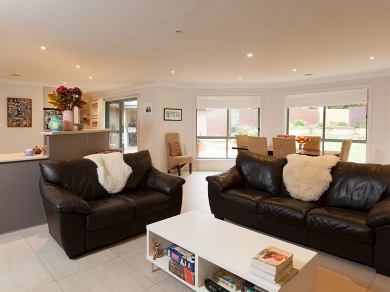 37 Goldfinch Way, Orange NSW 2800
