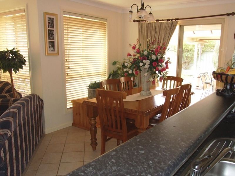 34 Quinlan Run, Orange NSW 2800