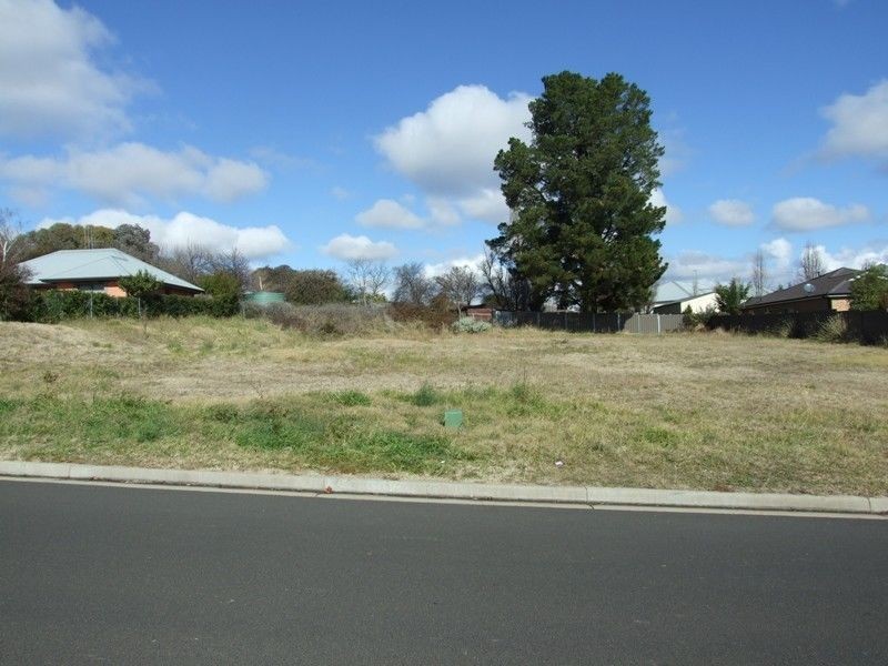 7 Roselawn Drive, Orange NSW 2800