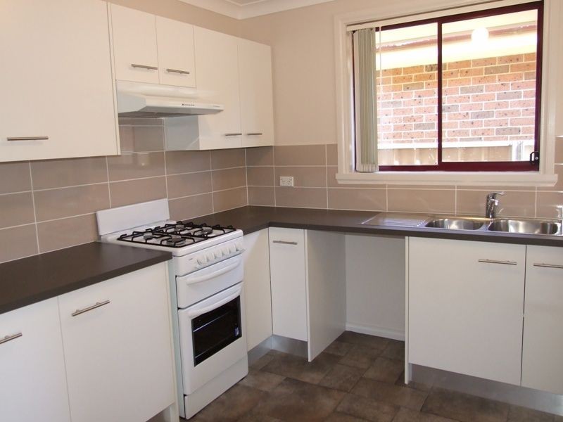 1/8 Rosedale Place, Orange NSW 2800