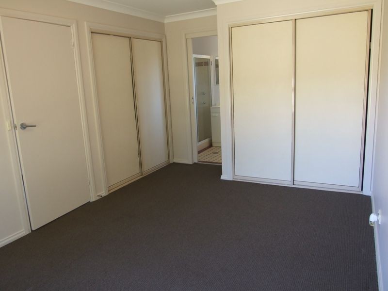 1/8 Rosedale Place, Orange NSW 2800