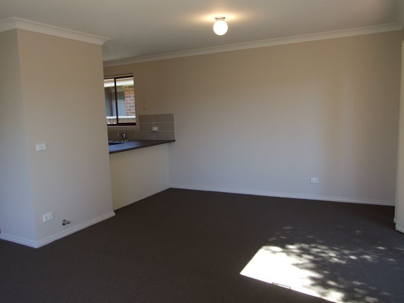 1/8 Rosedale Place, Orange NSW 2800