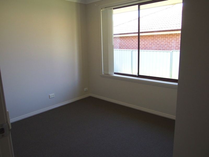 1/8 Rosedale Place, Orange NSW 2800